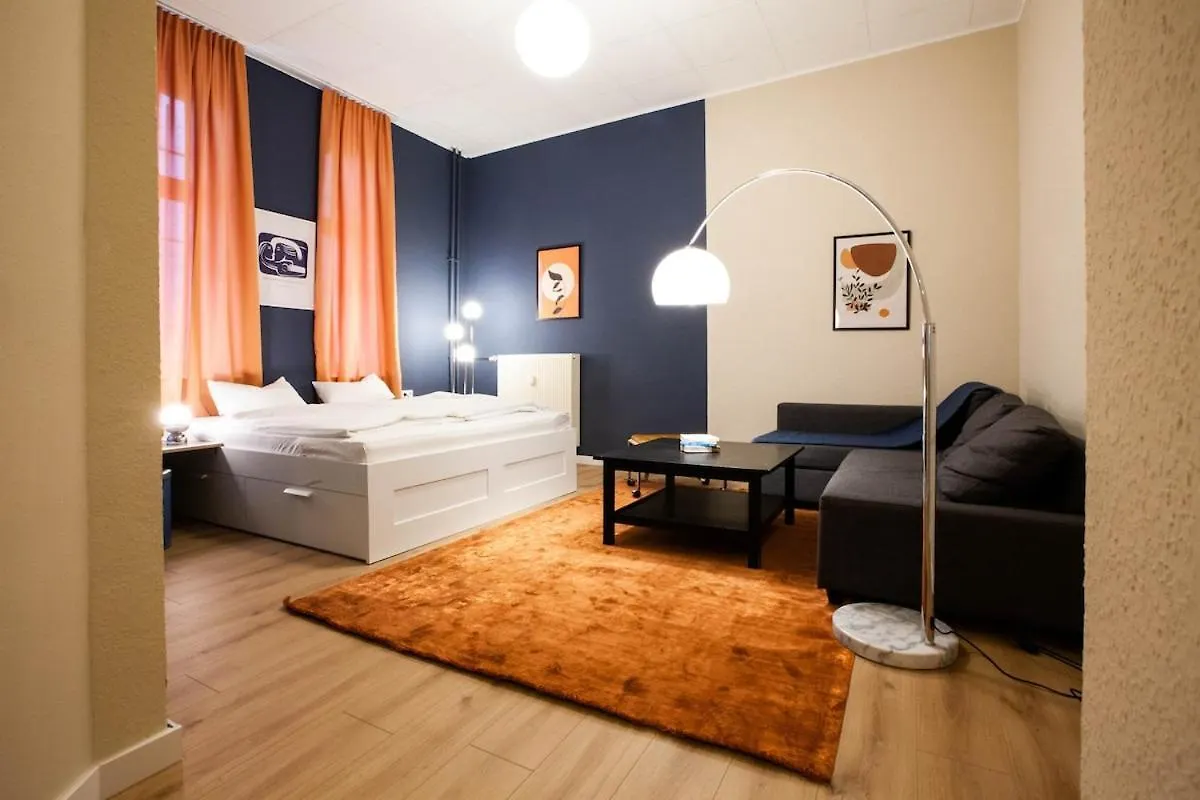Studio Central 0*, Berlin
